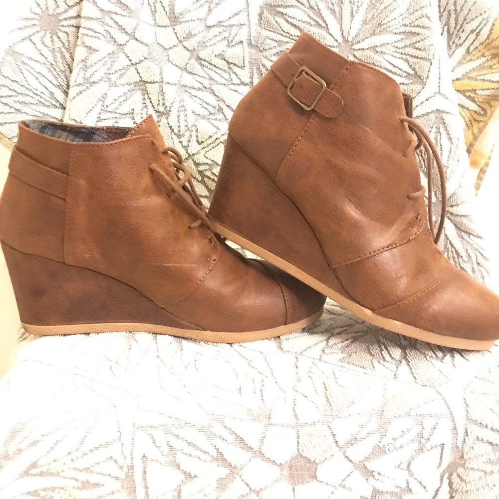 Brown boot lace up wedges